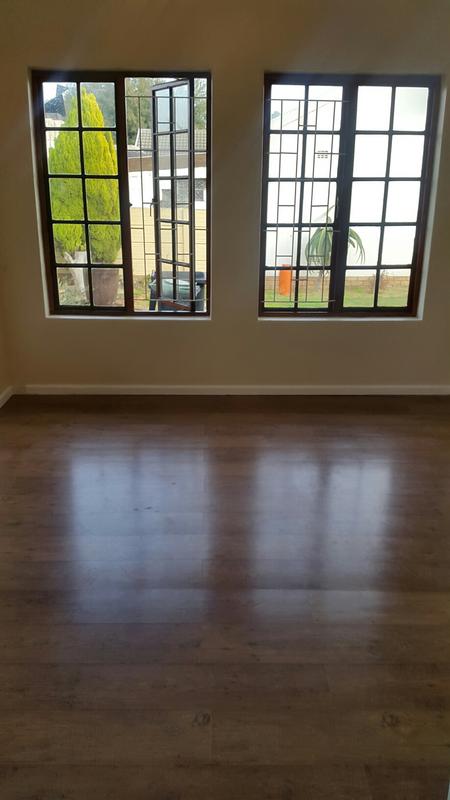 To Let 3 Bedroom Property for Rent in Vredekloof East Western Cape
